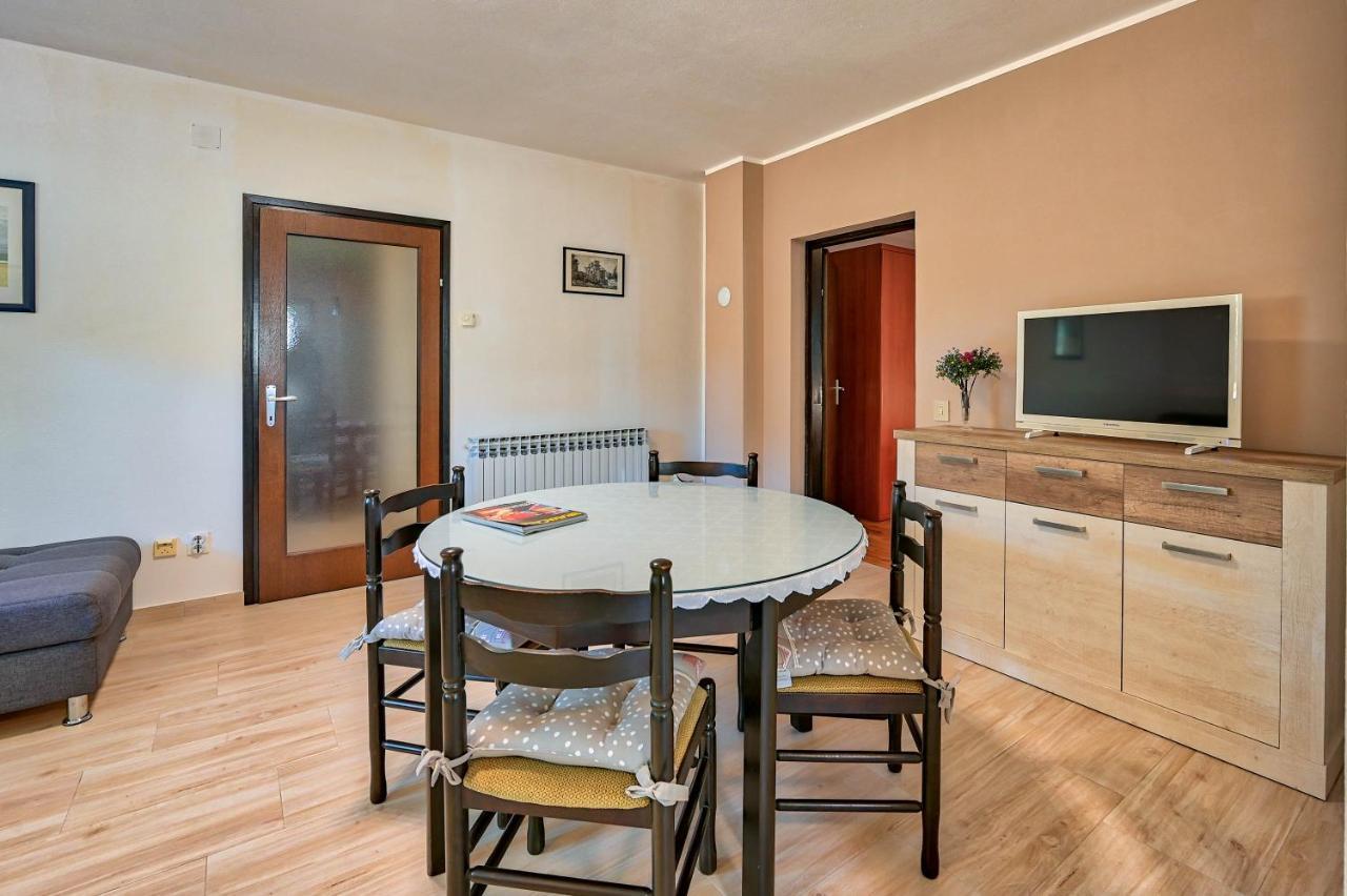 Iby Apartment Пула Экстерьер фото