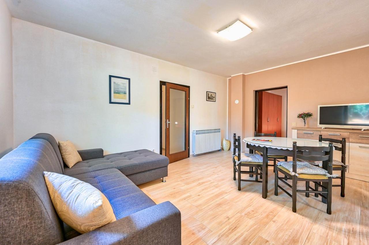 Iby Apartment Пула Экстерьер фото