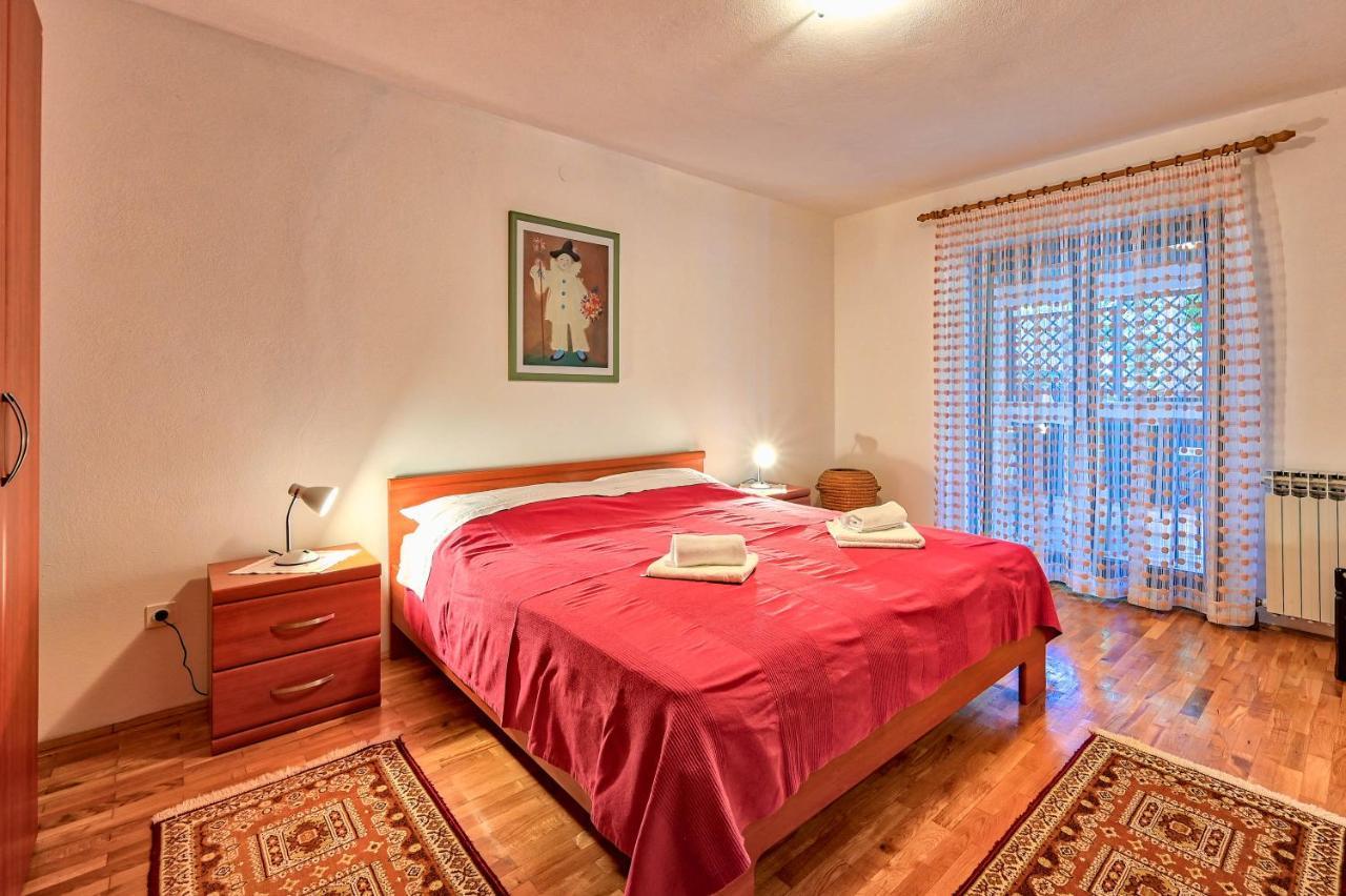 Iby Apartment Пула Экстерьер фото